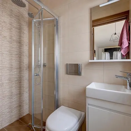 Cosy 1br Location Apartament *