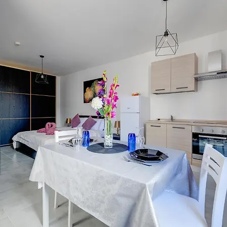 Cosy 1br Location
