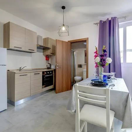 Cosy 1br Location * スリーマ