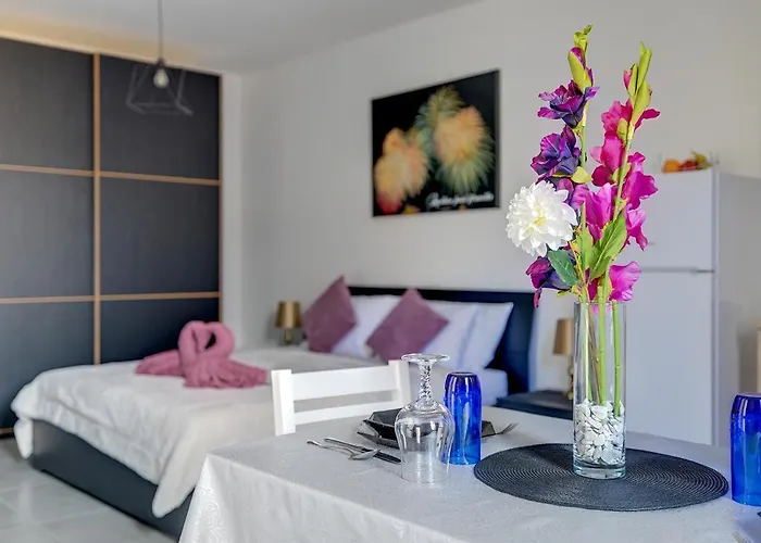 Апартаменты Cosy 1br Location